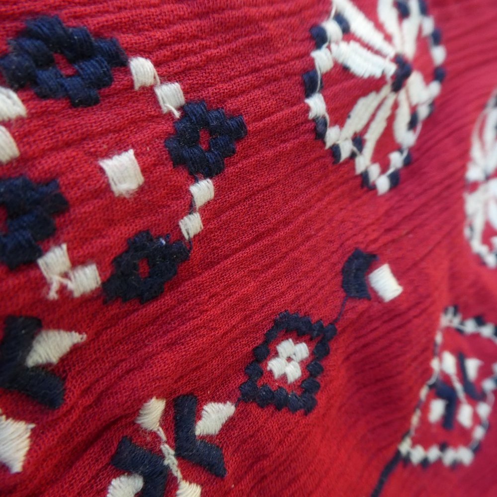 Catherines Red Cotton India Gauze Top Embroidered Keyhole Tie Tassels Smocked 4X - Picture 2 of 8